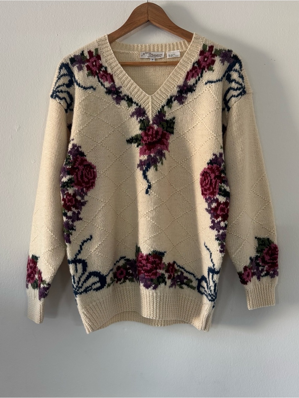 Vintage Norm T. 100% Wool S Floral Cream V‑Neck Sweater Rose Motif Grannycore